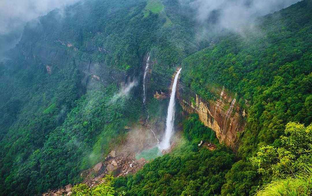 Nokhalikai Waterfall - Cherrapunji